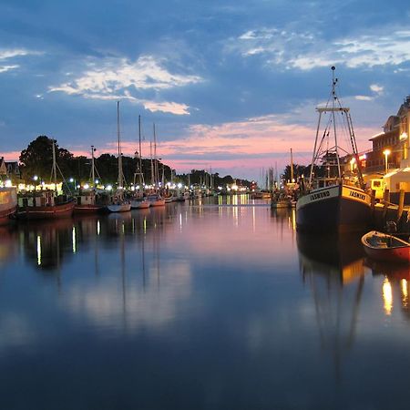 Ostseeblick, Direkt Am Alten Strom Rostock Exterior foto